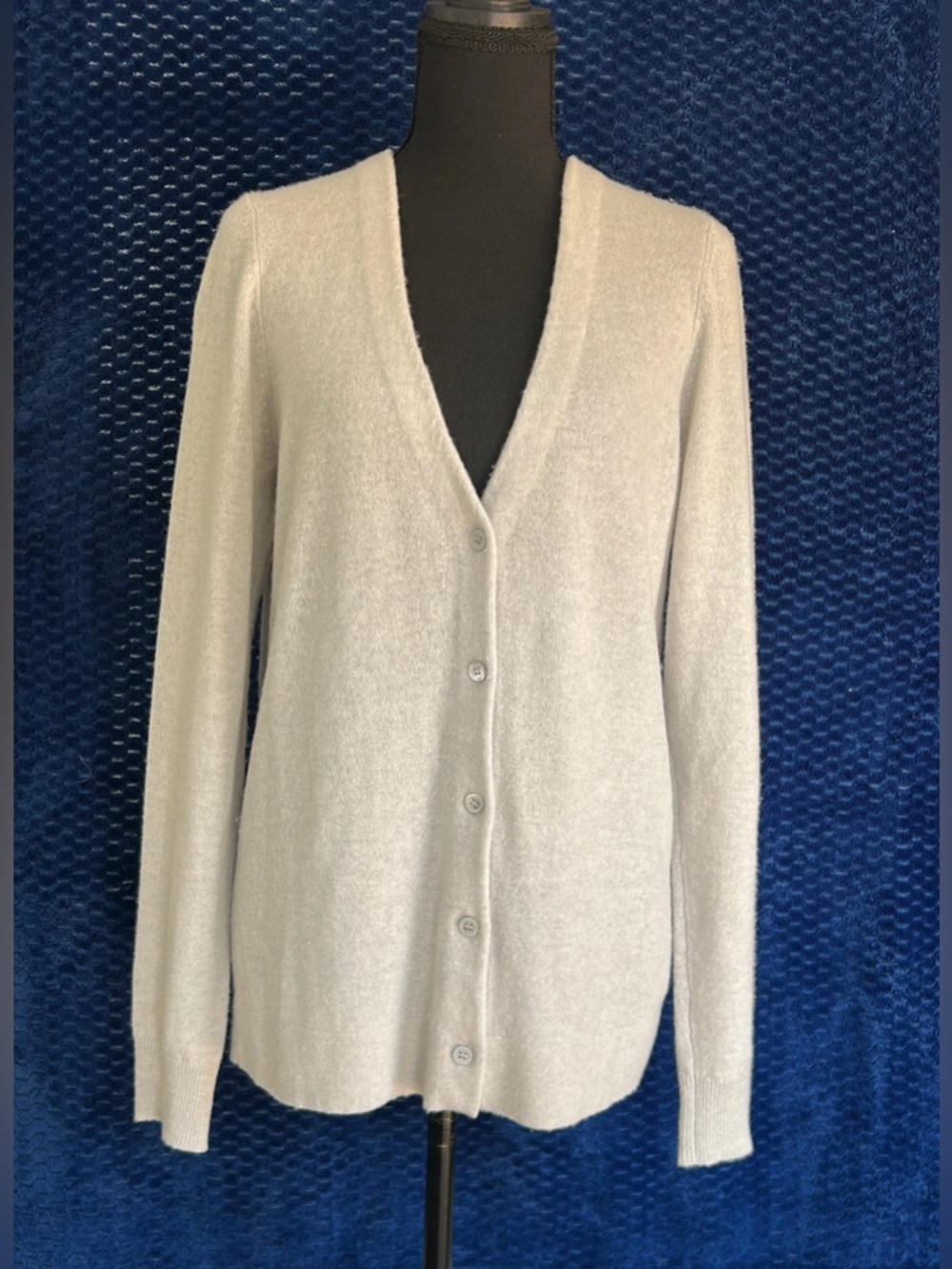 Joie Women L Cardigan Sweater 100% Cashmere Light Gray Button V-Neck Lightweight